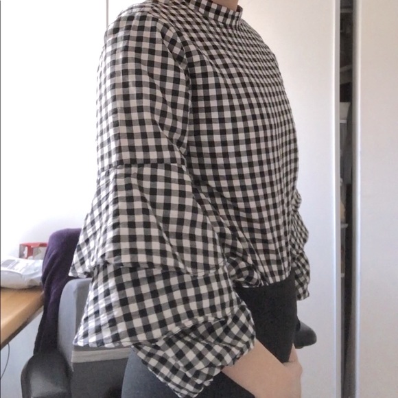 Zara Ruffle Sleeve Gingham blouse - Picture 2 of 5